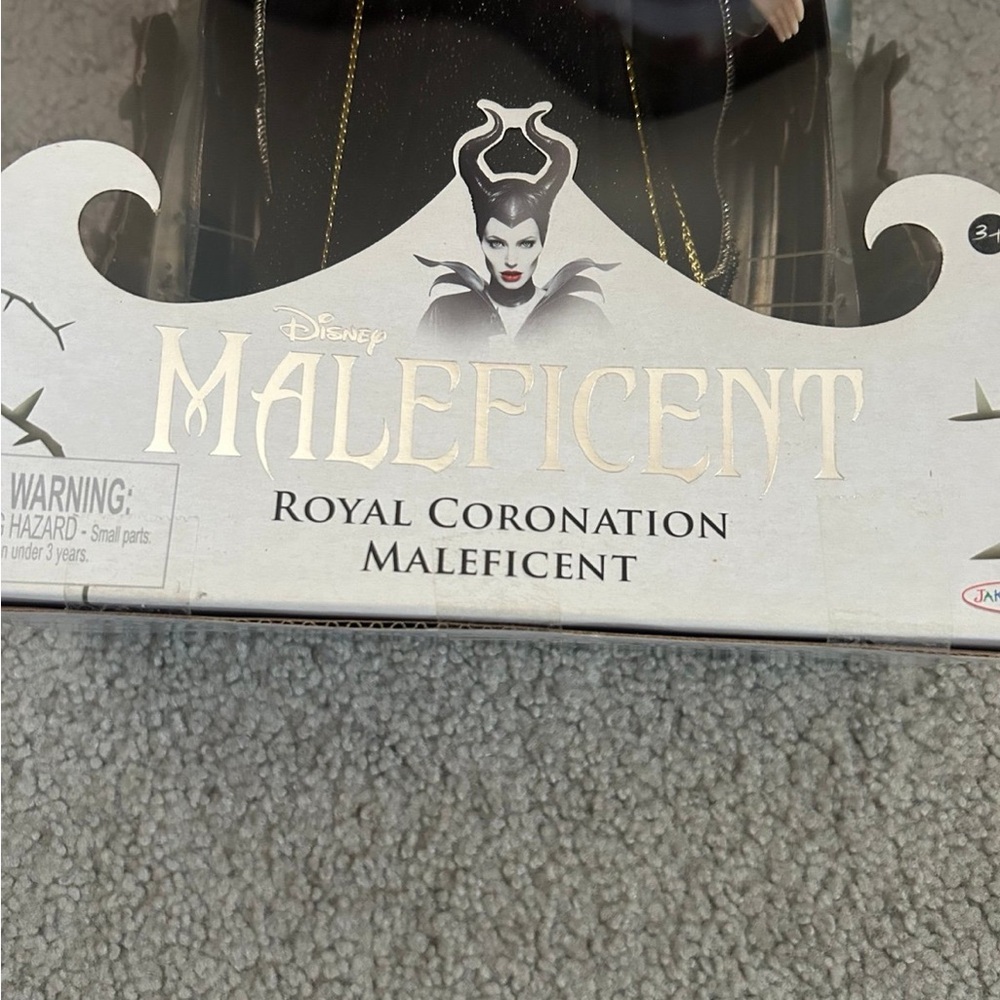 Disney Maleficent Royal Coronation Doll Jakks Pacific (2014) - Picture 4 of 12